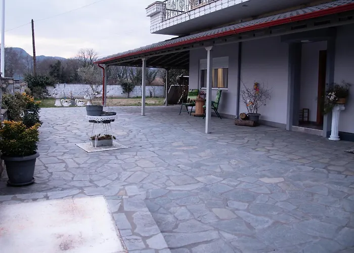 Zoe's House Polikarpi